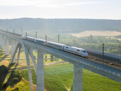 Rekord prędkości: ICE-S z pojazdem testowym Velaro Novo przekracza barierę 405 km/h