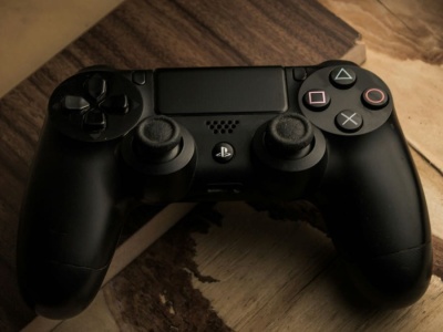 Nie wierzę, że nadal używacie PlayStation 4. Liczba graczy szokuje
