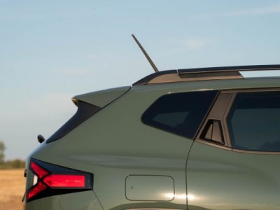 Wasza ulubiona Dacia stanie się elektrykiem. Tego nie da się uniknąć