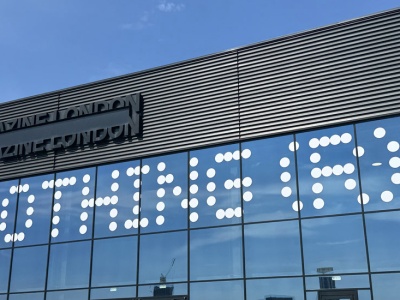 Smartfon i słuchawki nie muszą być nudne. Nothing pokazuje, że wygląd ma znacznie