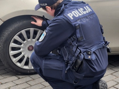 Policjant podczas kontroli spojrzał na opony. Mandat to 3 tys. zł