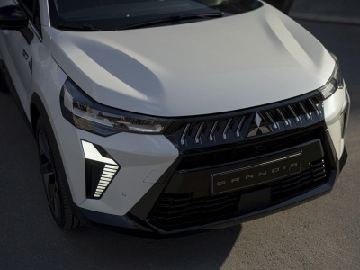Oto nowy Mitsubishi Grandis, czyli „wielki”. Kompaktowy SUV rozszerza gamę modelową japońskiej marki