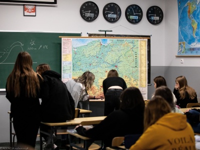 MEN opublikowało kalendarz roku szkolnego 2025/2026. Zmiany w feriach i 177 dni wolnych