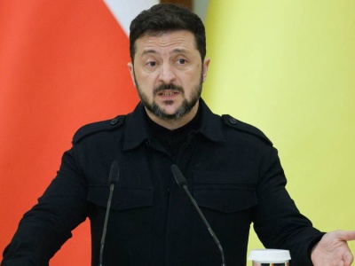 Ukraina zaskoczona, Rosja się cieszy. Trump zamierza ograniczyć dostawy broni