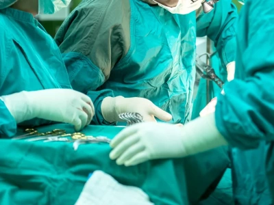 Seniorzy zgłosili się do szpitali. W ich organizmach wykryto groźne pasożyty