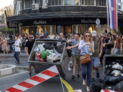 Serbowie wyszli na ulice. Protesty paraliżują Belgrad