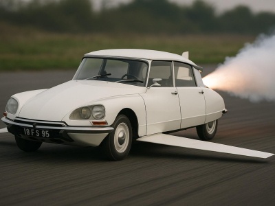 Czy stworzenie latającego Citroëna DS byłoby realne?