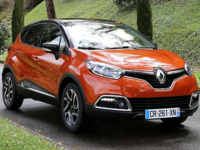 Wygodne, używane auto dla seniora: Dacia Sandero II Stepway, Nissan Juke I czy Renault Captur I?