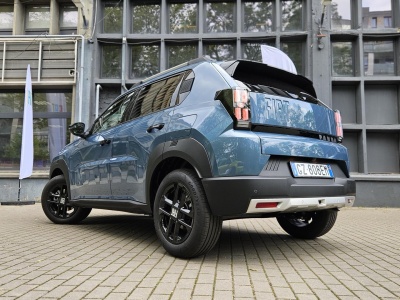 Tani samochód z automatem. Co oferuje Citroën, Renault, Dacia, Fiat, Peugeot i Opel?