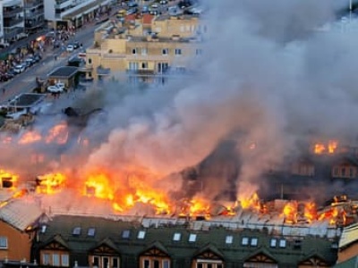 Ogromny pożar w Ząbkach ugaszony. Kilkaset osób bez dachu nad głową
