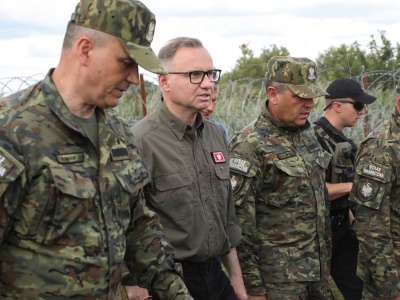 Prezydent Andrzej Duda na granicy. Przeprosił żołnierzy i funkcjonariuszy