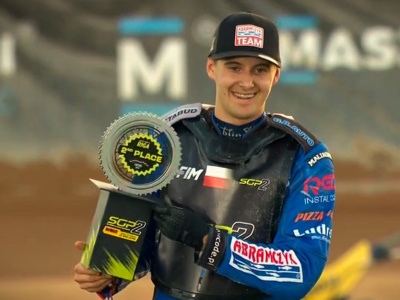 Żużel: Wiktor Przyjemski bezkonkurecyjny w Malilli! Dwóch Polaków na podium!