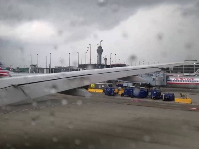 Na O’Hare na ponad godzinę uziemiono samoloty