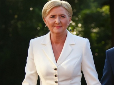 Potwierdziła doniesienia w sprawie Agaty Dudy. Tak zachowuje się zza zamkniętymi drzwiami pałacu