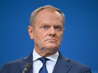 Donald Tusk reaguje po tajemniczym spotkaniu Szymona Hołowni z PiS