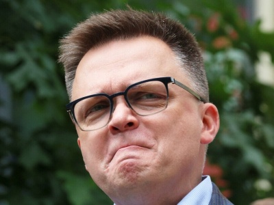 W co gra Szymon Hołownia? 