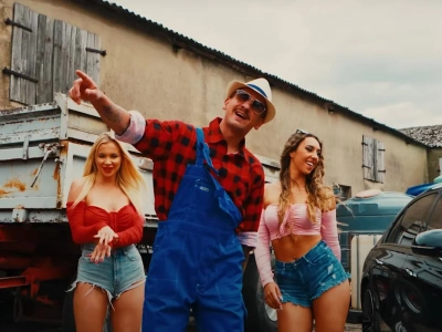 Bungee i „Tak to lata”. YouTuberzy stworzyli hit disco polo!