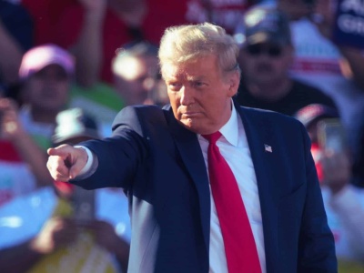 Trump znów grozi cłami. Panika wróci na Wall Street? Oto kluczowa data