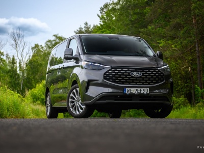Sześćdziesiątka. Ford Tourneo Custom 2.0 EcoBlue AT8 – test