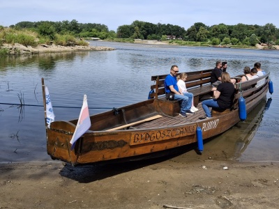 Nowość w Chełmnie! W weekendy Miasto zaprasza na rejsy łodzią flisacką po Wiśle