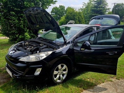 Kupujemy używanego Peugeot 308 I. Czym przekonał francuski kompakt?
