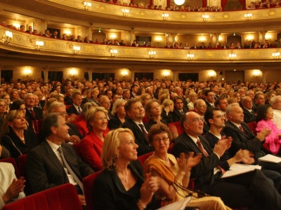 W teatrze La Scala przywrócono kodeks ubiorów. Zakaz szortów i podkoszulków