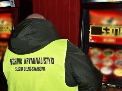 Organizowali nielegalny hazard. Dziewięć osób z zarzutami
