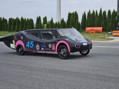 Łódź Solar Team pracuje nad kolejnym bolidem. Testy na torze [ZDJĘCIA, WIDEO]