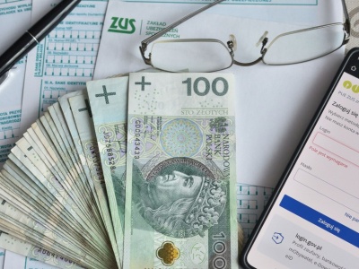 Rząd szykuje podwyżki dla 100 tys. emerytów. Koniec absurdalnego prawa