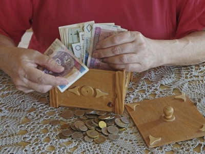 Nawet 200 zł więcej. Rząd chce przeliczać zaniżone emerytury bez wniosków