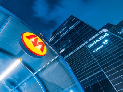 Warszawski biurowiec z umową na zieloną energię