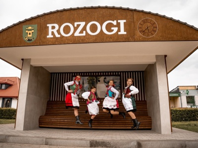Przystanki autobusowe zamieniły się w galerię sztuki