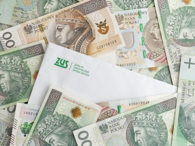 Emerytury mogą wzrosnąć o 400 zł. Rząd szykuje podwyżki dla tysięcy seniorów. Ale ministerstwo ma problem