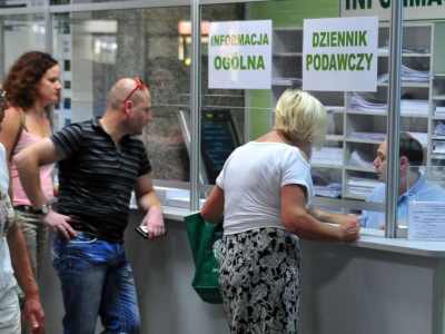 Nawet 60 tys. zł do emerytury. Sądy wydają bezwzględne orzeczenia ws. przeliczenia