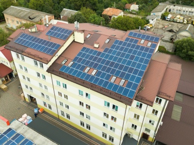 Miasta stawiają na odnawialne źródła energii. I wspierają w tym mieszkańców