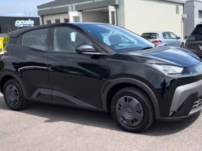 Tak wygląda BYD Dolphin Surf 30 kWh w cenie od 82 700 złotych. Niezbyt piękny, ale za te pieniądze – najlepszy