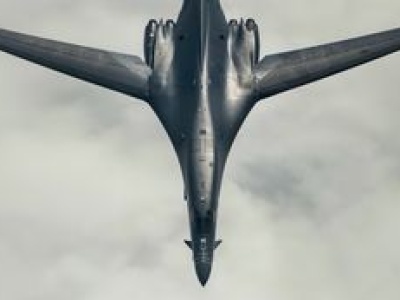 Bombowce strategiczne B-1B Lancer jeszcze groźniejsze. To latający arsenał