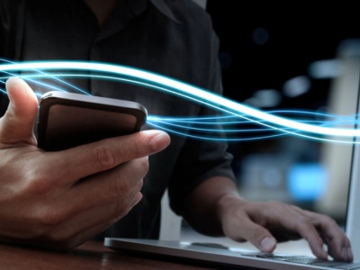 Prawie połowa z Was przepłaca za abonament i internet mobilny