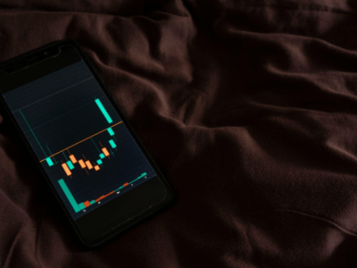 XRP pokazuje siłę cenową, Uniswap utrzymuje pozycję, podczas gdy nowa umowa BlockDAG z Seattle Orcas poszerza zasięg fanów