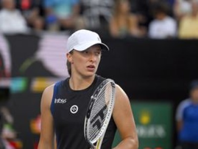 Iga Świątek w finale Wimbledonu. Wspiera ją tata, z mamą ma chłodne relacje