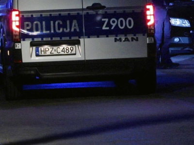 Atak nożem w centrum Tarnowa. Policja szuka napastnika