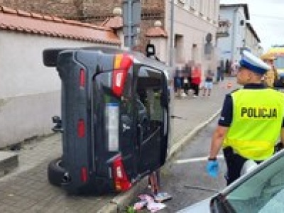 Wjechał na chodnik, potrącił nastolatki. Co ze sprawcą wypadku w Chełmnie?
