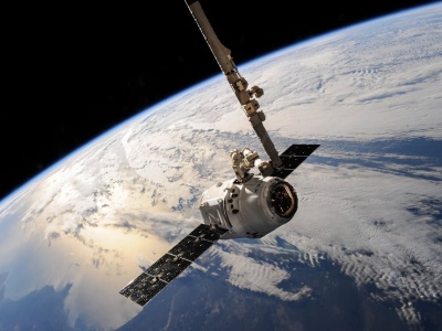 Varda Space pozyskuje 187 mln USD – rewolucja w produkcji leków w kosmosie