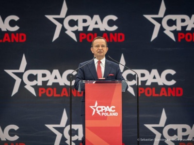 Wiec poparcia dla Nawrockiego za 1,2 mln? Jest śledztwo ws. wydatków marszałka na konferencję CPAC