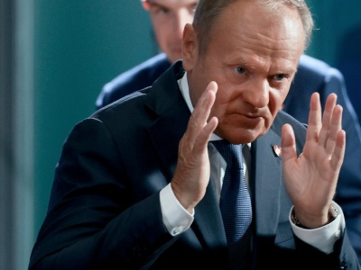 Jeden SMS, który mógł zmienić wszystko. Donald Tusk nie jest w najgorszej sytuacji [KULISY]