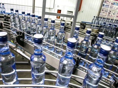 Rosyjska wódka w kryzysie, samogon na topie. Produkcja alkoholi drastycznie spadła