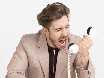 Pokolenie Z od lat rozwija irracjonalny strach przed rozmowami przez telefon. Google zamierza to wykorzystać
