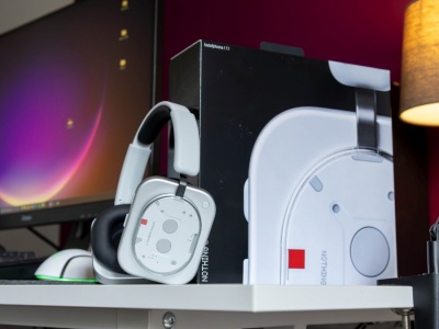 Nothing Headphone (1) – recenzja. Słuchawki z charakterem, ale nieidealne