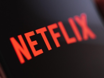 Netflix znalazł sposób, aby robić treści tańsze i rzekomo lepsze. Tak, chodzi o AI