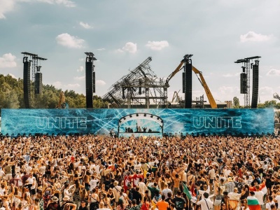 Przy budowie nowego mainstage’u Tomorrowland pomógł zespół… Metallica